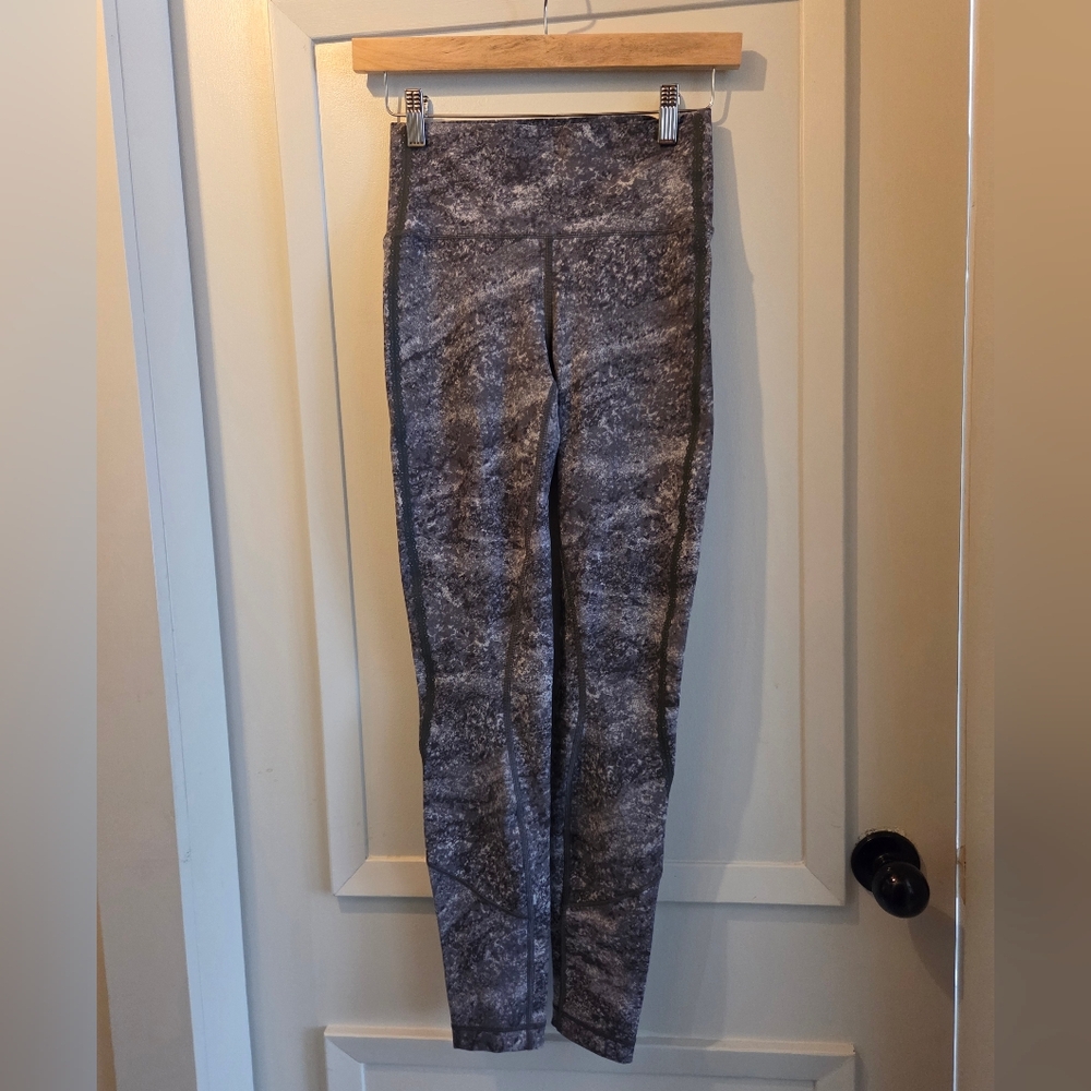 Lululemon Wunder Under Train 4/27